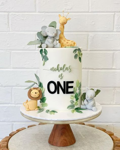 1st Birthday Jungle Cake, Jungle Theme First Birthday Cake, Cake Ideas For 1st Birthday Boys, 1st Birthday Cake Wild One, 1st Birthday Cake Animals, Wild Theme Birthday Cake, Wild One Bday Cake, Wild One Baby Shower Cake, Wild Ones Birthday Cake