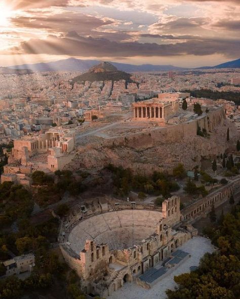 Athens, Greece Ancient Greece Aesthetic, Cavo Tagoo Mykonos, Best Places In Europe, Athens Acropolis, Voyage Europe, Places In Europe, Ancient City, Acropolis, Ancient Architecture