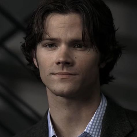 Sam Winchester Hair, Sammy Supernatural, Supernatural Sam Winchester, Dean Forester, Jared Padalecki Supernatural, Supernatural Pictures, Sam And Dean Winchester, Winchester Supernatural, Sam Dean