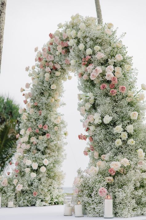 Pink And White Flowers Wedding Decor, Wedding Decorations White Roses, Roses Arch Wedding, Floral Arch For Wedding, Best Wedding Arches, Blush And White Wedding Arch, Wedding Florals Arch, Wedding Flower Schemes, Pink And White Flower Arch