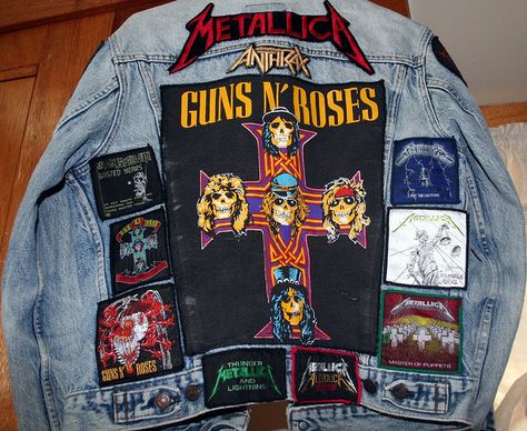 Jean jackets with patches Punk Jean Jacket, Heavy Metal Patches, Patched Jacket, Metal Patches, Battle Jackets, Battle Vest, Pin Inspiration, Jean Jacket Patches, Jacket Patches