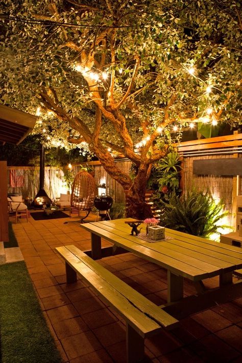 Design Per Patio, Backyard Lighting, Backyard Garden Design, Small Backyard Patio, Budget Backyard, Beautiful Backyards, Backyard Patio Designs, Decor Minimalist, Small Backyard Landscaping