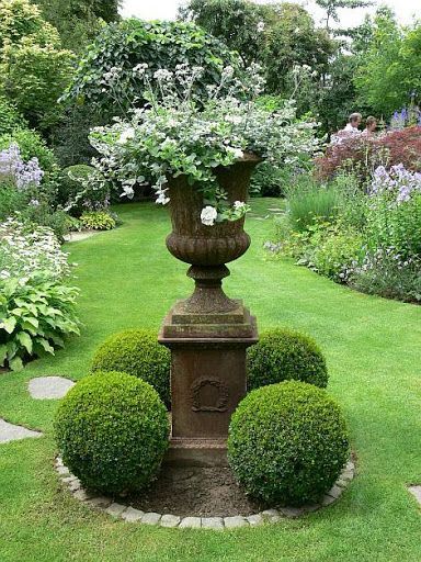 End Of Path Focal Point, French Courtyard Garden Ideas, Landscaping Makeover, Landscape Details, Charleston Gardens, Fountain Garden, Boxwood Garden, Pond Garden, Gardening Landscaping