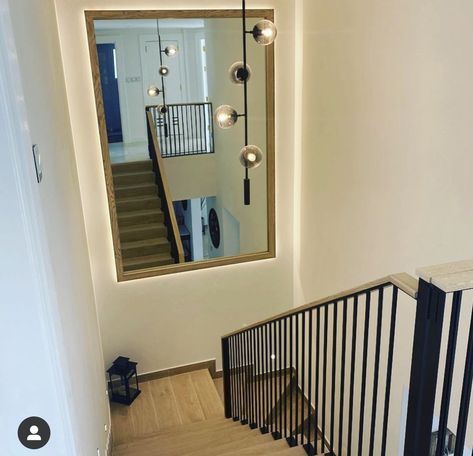 Best Stair Wall Decoration Ideas - Home Decor Staircase Decorating Ideas Mirror Wall Decor Up Stairs, Large Mirror On Stair Landing, Stair Way Decoration, Mirrors Going Up The Stairs, Mirror Bottom Of Stairs, Stair Case Wall Mirror, Stairs Wall Decor Ideas Mirror, Near Stairs Decor, Mirror At The Top Of The Stairs