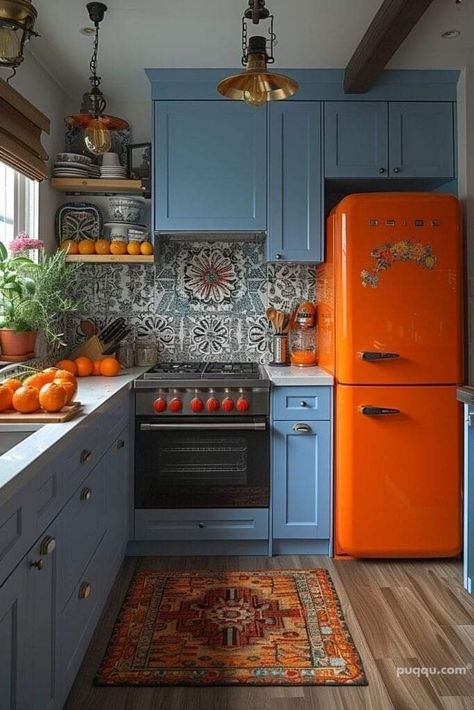 Maximalist House, Maximalist Kitchen, Colorful Walls, Indoor Kitchen, Bohemian Kitchen, Kitschy Kitchen, Dekorasi Kamar Tidur, Dream House Interior, Home Design Decor