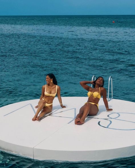 Bestie Vacation Aesthetic, Travel Influencer Aesthetic, Miami Girl Aesthetic, Influencer Trip, Black Woman Travel, Monet Mcmichael, Greece Women, Friend Dates, Island Gyal