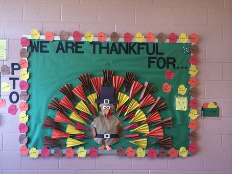 Turkey bulletin board... Be thankful Turkey Bulletin Boards For School, November Bulletin Board Ideas For School, Thanksgiving Bulletin Boards For Daycare, November School Bulletin Board Ideas, Turkey Bulletin Boards For Preschool, Thanksgiving Bulletin Boards For School, Turkey Bulletin Boards, Thanksgiving Bulletin Boards Preschool, November Bulletin Board Ideas