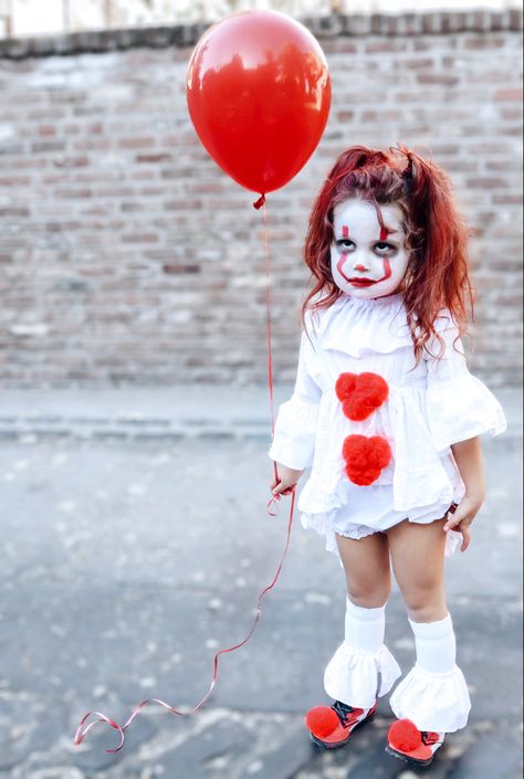 #halloween #pennywise #horror #halloweencostume #girl #spooky #cosplay Spooky Toddler Halloween Costume, Saw Costume Kids, Costume Halloween Bambini, It Toddler Costume, Toddler Clown Costume Girl, Little Kid Halloween Costumes Girl Diy, Girl It Costume, Baby Pennywise Costume, Scary Halloween Costume Ideas For Kids