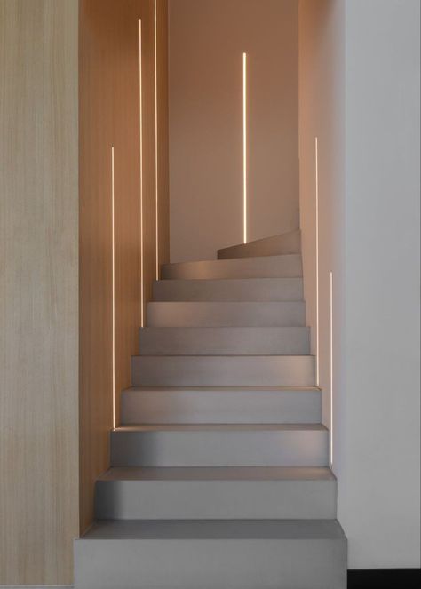 Led Light Staircase, Led Stairs Design, Staircase Led Lighting, Lighting Stairs Ideas, Design Stairs Modern, Stairs Wall Lighting, Wall Light Staircase, Stairs Wall Light, Hotel Staircase Design