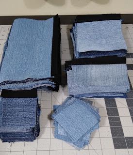 Time to Quilt: How to make a jean quilt Jean Quilt Patterns Simple, Blue Jeans Crafts Blankets, Levi Quilt Patterns, Jean Quilt Ideas Simple, Denim Jean Quilt Ideas, Jean Pocket Quilt, Denim Quilt Patterns Free, Blue Jean Quilts Ideas, Blue Jean Quilts Patterns Ideas