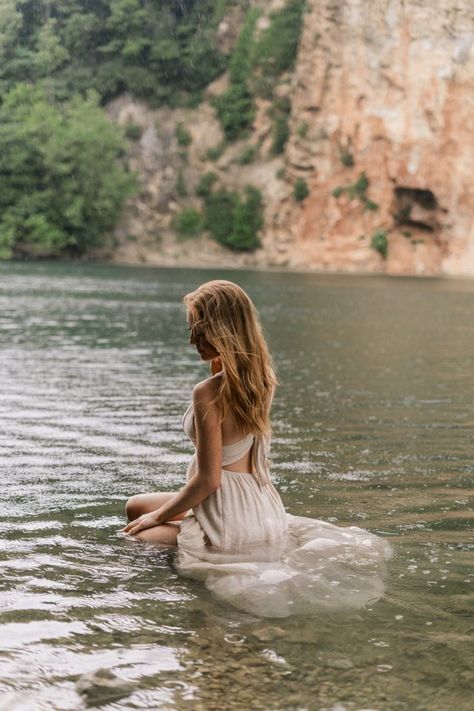 Lake Water Photoshoot, River Portrait Photoshoot, Water Portrait Photography Lakes, River Goddess Photoshoot, River Dress Photoshoot, White Dress Lake Photoshoot, Senior Lake Photoshoot, Grad Pics In Water, Sitting In Water Pose