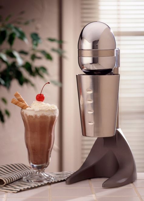 Milkshake Machine Recipes, The Best Milkshake, Maximalist House, Milkshake Maker, Milkshake Machine, Restaurant Kitchen Design, Best Milkshakes, Frozen Drink, Drinks Machine