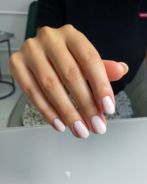 Oval Nails Shellac, Manicure With Shellac, Office Friendly Nails, Wedding Nails Shellac, Manicure Shellac, Office Nails, Shellac Manicure, Perfect Manicure, Casual Nails