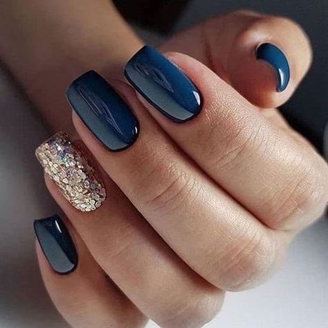 Top 25 Best Navy Blue Nail Design Ideas (2021 Updated) 52 Navy Blue Nail Designs, Pedicure Gel, Blue Nail Color, Dark Blue Nails, Navy Blue Nails, Unghie Nail Art, Nagellack Trends, Nail Colors Winter, Nail Design Inspiration