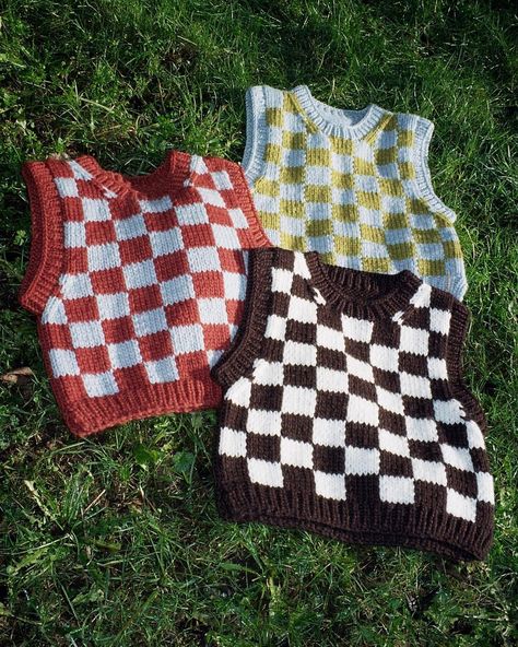 Diy Crochet Cardigan, Crochet Sweater Design, Gilet Crochet, Crochet Sweater Pattern Free, Crochet Vest Pattern, Mode Crochet, Aesthetic Crochet, Crochet Clothing And Accessories, Crochet Design Pattern