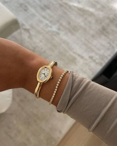 Watch Trends, Cartier Watch, Girls Watches, Classy Jewelry, Jewelry Lookbook, Stacked Jewelry, Girly Jewelry, Jewelry Inspo, Dream Jewelry