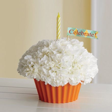 Cupcake Flower, Bake Cupcakes, White Carnations, Novelty Birthday Cakes, Birthday Cake With Flowers, Flower Cakes, Fresh Flower Cake, Unique Flower Arrangements, Floral Cupcakes