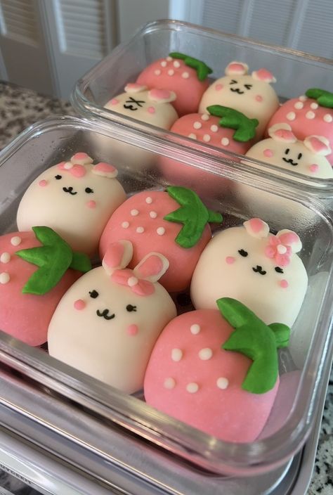 Easter bunny food ideas Steamed Buns Aesthetic, Cute Bread Buns, Cute Steamed Buns Recipe, Steamed Buns Cute, Moochie Recipe, Postres Cute, Sweet Buns Recipe Desserts, Mochi Cute, Bunny Buns