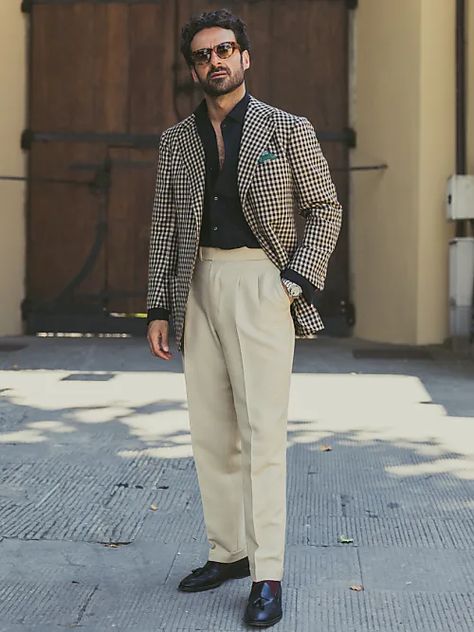 5 fashion looks inspired by Italian menswear Fashion For 2023, Italian Style Suit, Houndstooth Outfit, Suits For Guys, Italian Menswear, Formal Streetwear, Italian Mens Fashion, Italian Chic, Suit Combinations