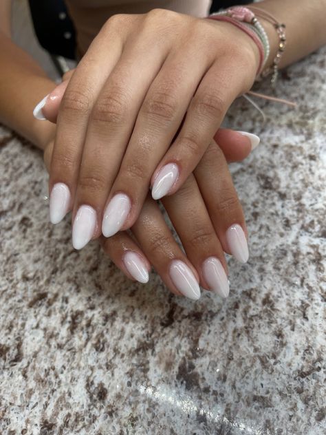 Trendy Almond Nails, Pilates Girl, Paznokcie Hello Kitty, White Almond Nails, White Gel Nails, Kutek Disney, Milky Nails, Nail Looks, Nagel Tips