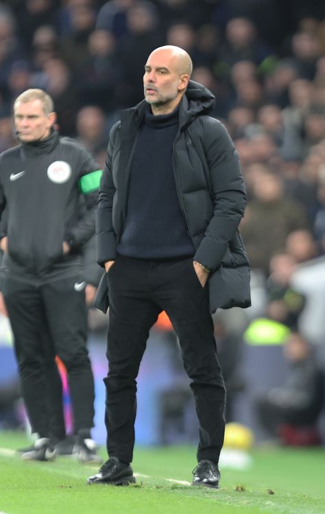 Pep Guardiola Style, Barcelona Coach, Sports Celebrities, Best Dressed Man, Pep Guardiola, Top Celebrities, Boris Johnson, Man City, Mens Lifestyle