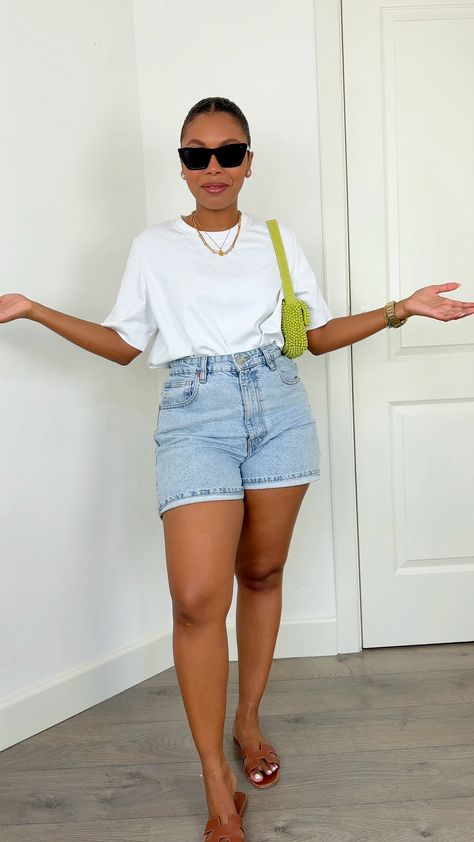 Outfit Idea For Vacation, Chic Denim Shorts Outfit, Summer Woman Outfits, Bad And Bougie Outfits, Black Woman Casual Outfits, Everyday Outfits Summer 2024, La Outfit Ideas Summer, Vacation Looks 2023, Curvy Vacation Outfits Summer