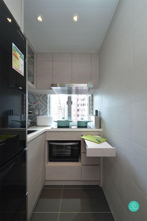 These Micro-Flats (Under 500 sqft) Are Small Space Goals | Qanvast L Shaped Mini Kitchen, Tiny Kitchen In Bedroom, Mini Kitchen Design Small Spaces, 2x2 Kitchen Ideas, Small Wet Kitchen Ideas, Small Closed Kitchen Remodel, Hong Kong Interior Design Small Spaces, Small Kitchen Ideas Malaysia, Micro Kitchen Ideas Tiny Living