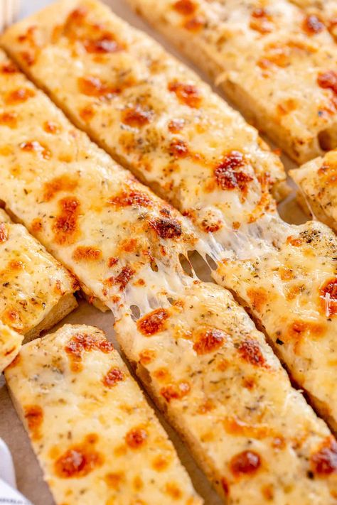 Pillsbury Pizza Dough Breadsticks, Pizza Braid With Pizza Dough, Cheese Sticks With Pizza Dough, Cheese Bread With Pizza Dough, Pizza Dough Breadsticks, Cheese Bread Pizza, Homemade Pizza Crust Recipe, Cheese Dippers, Warm Appetizers