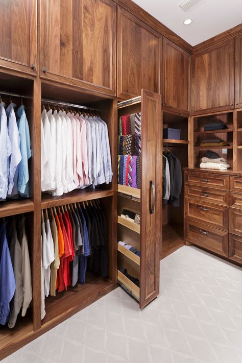 20 Phenomenal Closet & Wardrobe Designs To Store All Your Clothes And Accessories In Apartment Outfit, Organiser Son Dressing, Tie Storage, Dressing Design, Walking Closet, Walk In Closet Design, Closet Design Layout, Tie Rack, Luxury Closets Design