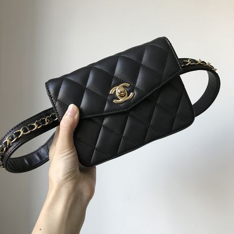 Chanel woman waist belt bag quilted original leather version Chanel Belt Bag, Womens Designer Belts, Waist Purse, Designer Belt Bag, Tas Bahu, Luxury Belts, Designer Belt, Leather Belt Bag, Belt Bags