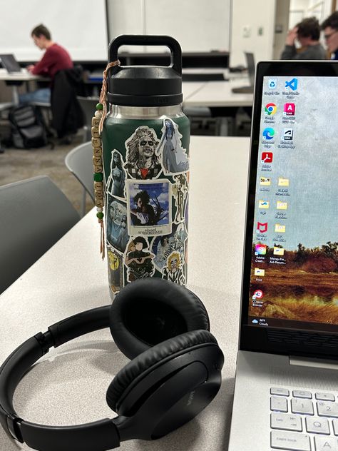 Water Bottle With Stickers Ideas, Green Water Bottle With Stickers, Stickered Water Bottle, Water Bottle With Stickers Aesthetic, Cool Water Bottle Stickers, Grunge Water Bottle, Black Water Bottle With Stickers, Y2k Water Bottle, Sticker Water Bottle Aesthetic