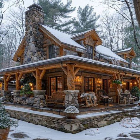 Backyard Deck Ideas, Log Homes Exterior, Log Cabin Exterior, Creative Backyard, Cabin Style Homes, Log Home Designs, Log Cabin Rustic, Halloween Decor Ideas, Barn Style House Plans