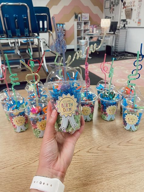 Student Bday Gifts, Student Birthday Cups, Birthday Gifts For Preschool Students, Birthdays In The Classroom, Diaper Cake Tutorial, Maid Of Honor Duties, Bridesmaid And Maid Of Honor, Hanna Beth, Bday Wishes