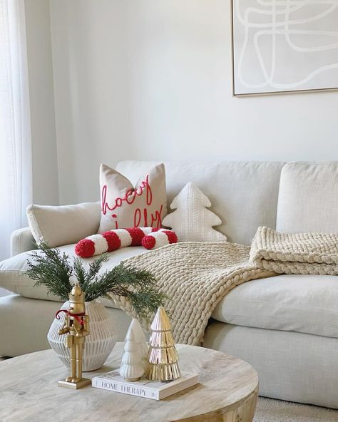 White Couch Christmas Decor, New Year Living Room Decor, Pop Of Red Christmas Decor, Beige And Red Christmas Decor, Red And Neutral Christmas Decor, Neutral Red And Green Christmas, Christmas Living Room Ideas Apartment, Studio Apartment Christmas Decor Ideas, Home Decoration For Christmas