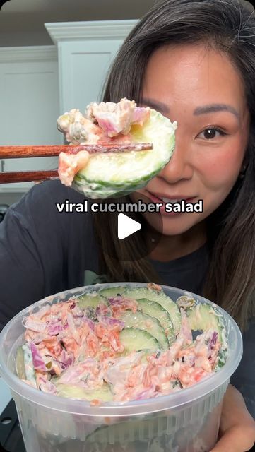 Kat Chao on Instagram: "🥒EVERYTHING BUT THE BAGEL CUCUMBER SALAD🥒  goodness - this was so good. It’s the perfect snack or meal. I had the entire tub for lunch today 😜 thank you @logansfewd 😘  1 English cucumber sliced 2 tbsp @phillycreamchs whipped cream cheese 2 tbsp onion & chive cream cheese 1/4 cup chopped red onions 1 tbsp capers 4oz smoked salmon Everything but the bagel seasoning Salt and pepper to taste  #cucumbersalad #cucumberrecipes #cucumbers #healthyfood #saladideas #snackideas #mealideas" Salmon Cream Cheese Bagel Cucumber Salad, Smoked Salmon And Cream Cheese Cucumber Bites, Cucumber Salad Smoked Salmon, Cucumber Cream Cheese Snack, Viral Cucumber Salad With Cream Cheese, Cucumber Salmon Cream Cheese, Dishes With Smoked Salmon, Everything But The Bagel Cucumber Salad, Cucumber Salad Everything But The Bagel