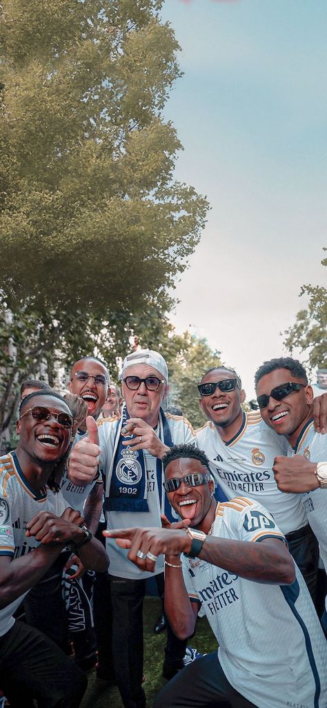 Ronaldo Madrid, Real Madrid Pictures, Beautiful Disney Quotes, Football Celebrations, Real Madrid Video, Real Madrid Photos, Real Madrid Football Club, Real Madrid Logo, Ronaldo Photos