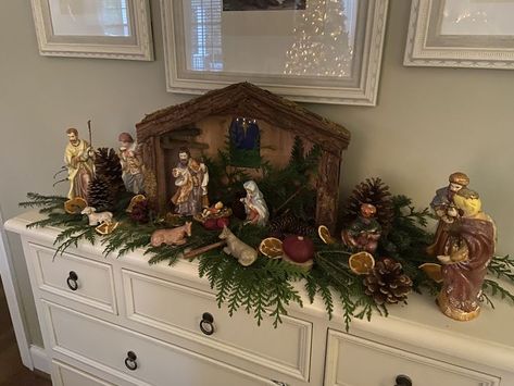 Mantel Nativity Scene Display, Tabletop Nativity Scene Display Ideas, Decorating With Nativity Scenes, Nativity Set Display Ideas Table, Nativity Scene Display Ideas, Navity Scene Display, How To Display Nativity Sets, Crib Ideas Christmas Diy, Navity Scene Ideas