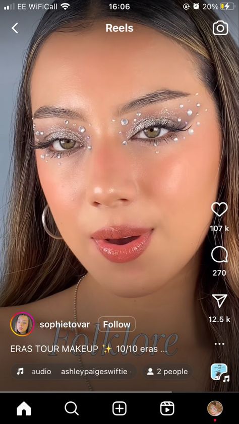 Makeup Looks Eras Tour, Odesza Concert Makeup, Makeup Inspo Concert, Eras Tour Eyeshadow, Carnival Theme Makeup, Music Festival Eye Makeup, Taylor Swift Concert Makeup Ideas Reputation, Disco Ball Makeup Look, Hairstyles With Zircons