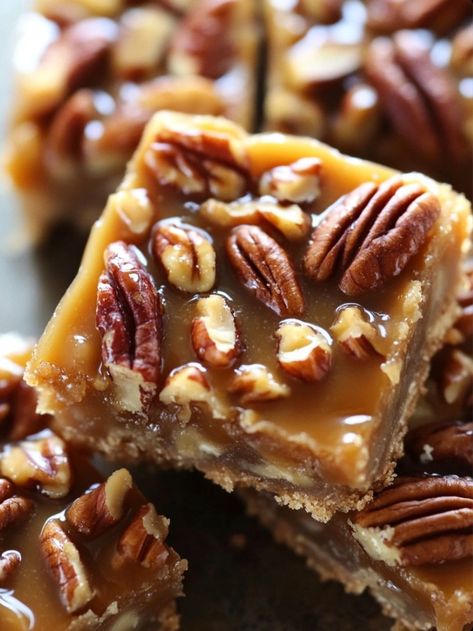 Toffee Pecan Dream Bars Pecan Roca Toffee Recipe, Deserts With Toffee, Toffee Pecan Dream Bars, Caramel Pecan Dream Bars, Pecan Dream Bars, Pecan Toffee Bars, Candy Bar Recipes, Caramel Pecan Bars, Toffee Dessert