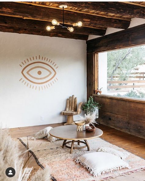 Sala Zen, Reiki Room Ideas, Meditation Room Design, Yoga Room Design, Home Yoga Room, Yoga Meditation Room, Spiritual Room, Joshua Tree House, Reiki Room