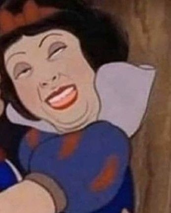 Funny Princess Memes, Funny Disney Icons, Funny Disney Face Swaps, Disney Princess Funny Faces, Princess Yum Yum, Fat Princess, Disney Face Swaps, Princess Meme, Funny Disney Pictures