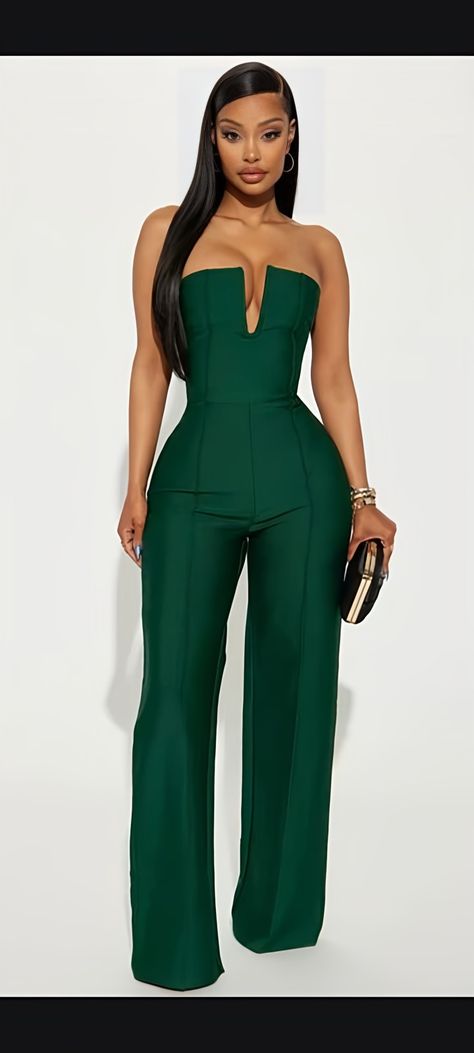 Respectable Women Outfits, Formal Outfits For Dinner, Dinner Jumpsuit Classy Elegant, Jumpsuit Outfit For Graduation, Dinner Outfit Inspo Classy, Graduation Outfit Ideas Jumpsuit, Black Graduation Outfit, Birthday Jumpsuit Outfits, Jumpsuit Elegant Chic Classy