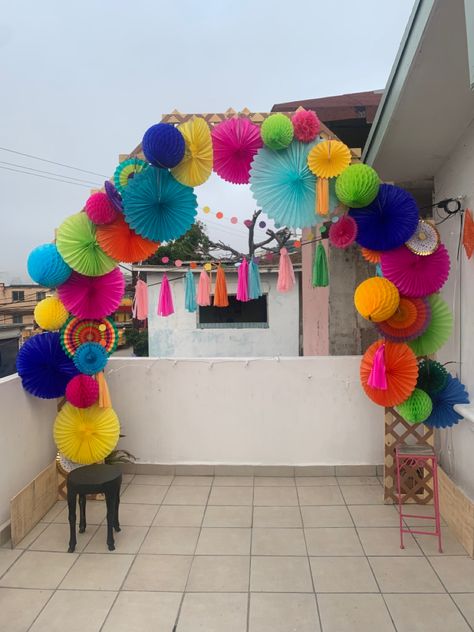 5 De Mayo Party Ideas Decoration, Mexican Theme Party Decorations For Men, Mexican Party Backdrop, Eco Friendly Birthday Party, Mexico Theme, Dance Therapy, Mexican Christmas Decorations, Mexican Theme Party Decorations, Mexico Party