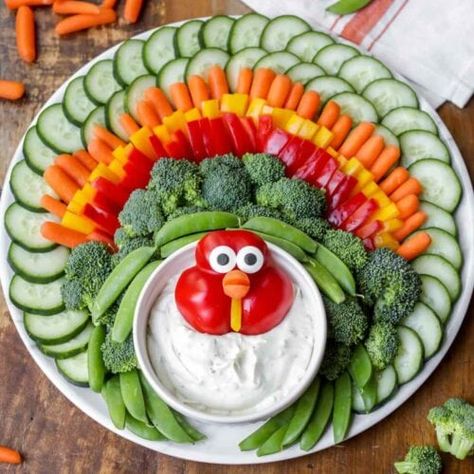 Turkey Vegetable Tray - Lil' Luna Turkey Vegetable Tray, Turkey Veggie Platter, Thanksgiving Veggie Tray, Turkey Veggie Tray, Thanksgiving Veggies, Thanksgiving Vegetables, Thanksgiving Snacks, Thanksgiving Appetizer Recipes, Lil Luna