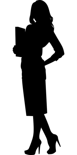 Siluette Woman Silhouettes, Silhouette Architecture, Motif Art Deco, Silhouette Images, Foto Art, Svg For Cricut, Woman Silhouette, Stencil Art, Public Domain Images