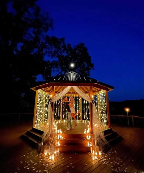 Proposal Ideas Night Lights, Gazebo Date Night, Proposal With Lights Romantic, Pergola Proposal Ideas, Starry Night Proposal, Proposal Decor Outdoor, Gazebo Decorating Ideas Proposal, Gazebo Aesthetic Night, Under The Stars Proposal