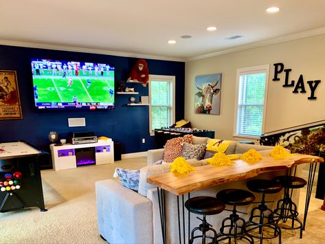 Upstairs Loft Game Room Ideas, Family Chill Room, Garage Rumpus Room Ideas, Game Room Playrooms, Play/game Room Ideas, Teenage Snug Room Ideas, Gaming Area In Basement, Games Room Ideas Family, Family Games Room Ideas