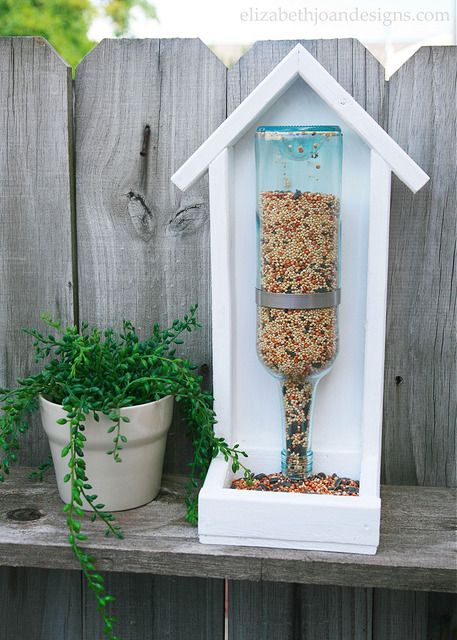 Wine Bottle Crafts - The Crazy Craft Lady Stone Birdhouses, Wine Bottle Bird Feeder, Empty Wine Bottles, Diy Bird Feeder, Diy Birds, Beautiful Backyards, Backyard Projects, Wine Bottle Crafts, Birdwatching