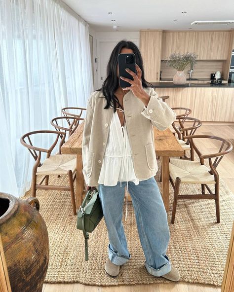 Puff Sleeve Shirt Outfit, Tie Front Top Outfit, Boston Clogs Outfit, Sleeve Shirt Outfit, Flat Shoes Outfit, Boston Clogs, Jeans Trend, Jeans And Flats, Puff Sleeve Shirt