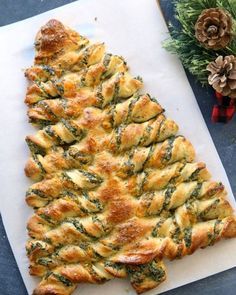 Tree Spinach, Best Christmas Appetizers, Best Holiday Appetizers, Christmas Appetizers Easy, Holiday Appetizers Recipes, Decorações Com Comidas, Christmas Recipes Appetizers, Finger Foods Easy, Best Appetizer Recipes